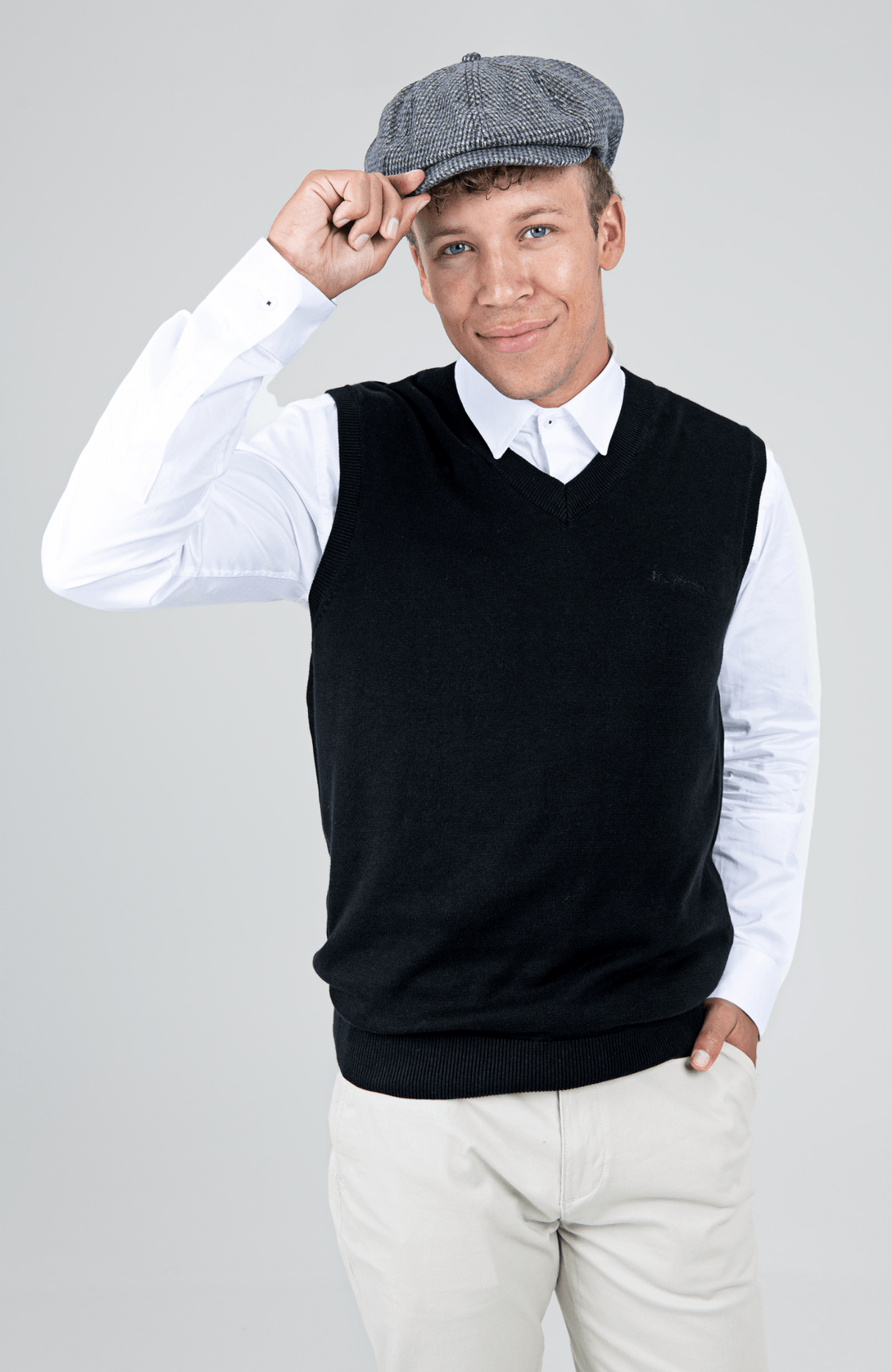 Sleeveless Knit Pullover - Black