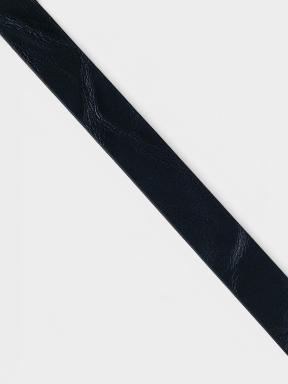 Distressed Target Buckle Belt (Leather) - Black