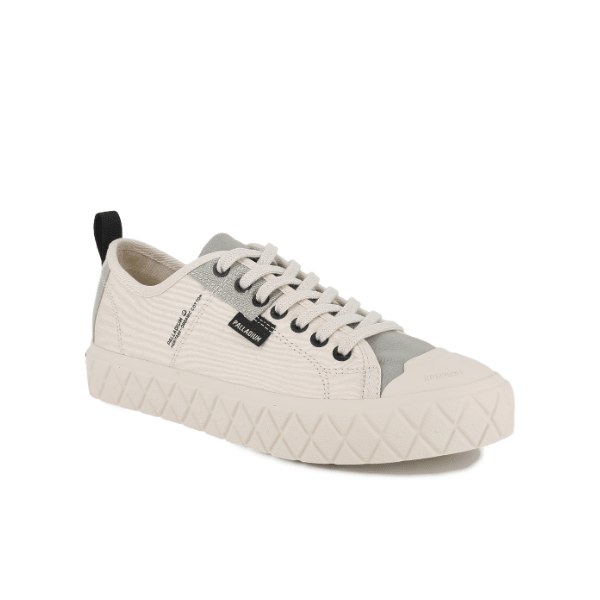 Palladium Palla Ace HTG Supply White Cap Grey - three-quarter front angle showing textured moleskin canvas, reinforced eyestay and diamond-pattern sole