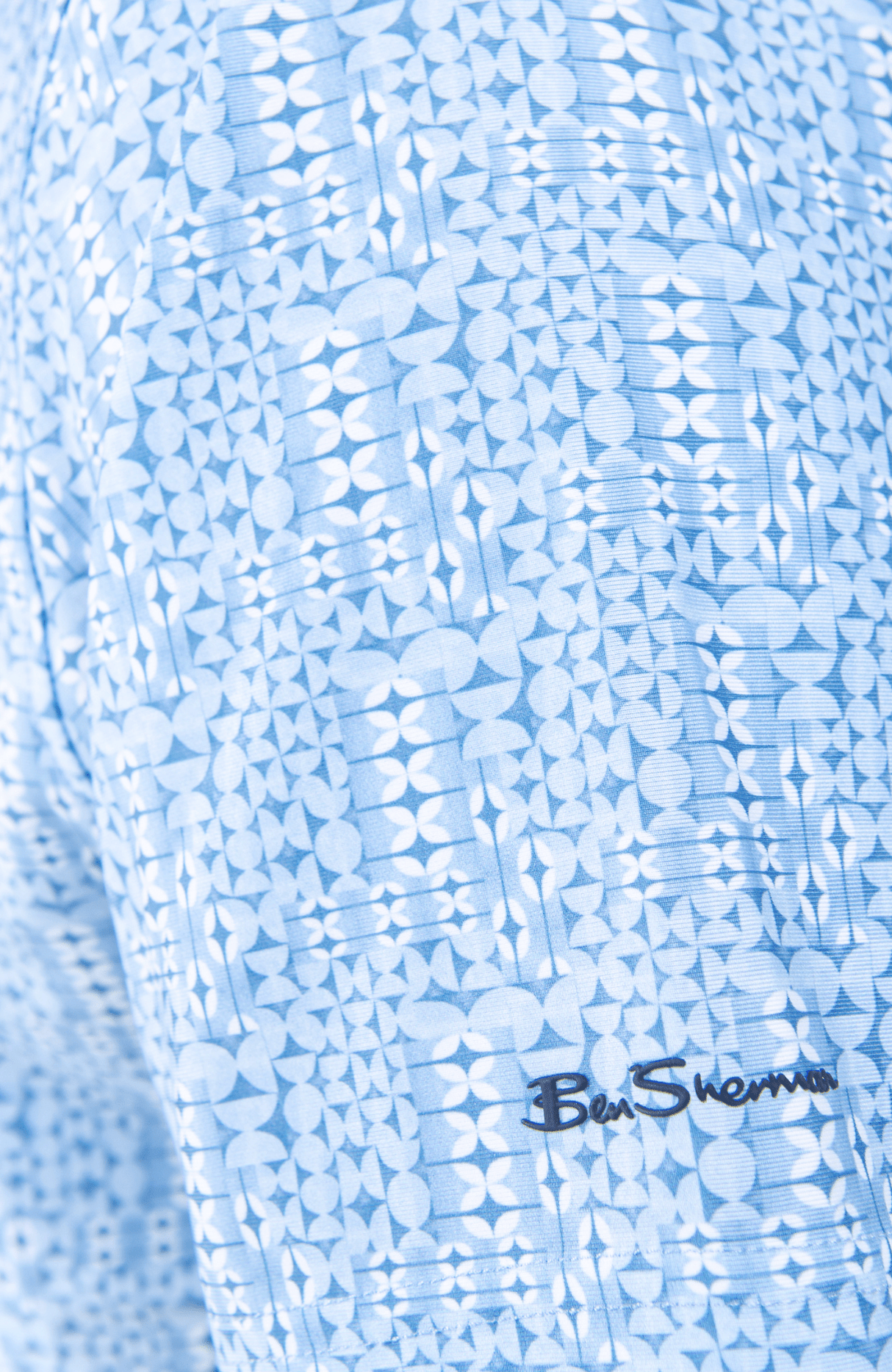 Watercolor Geo Polo SS Sports fit - Light Blue