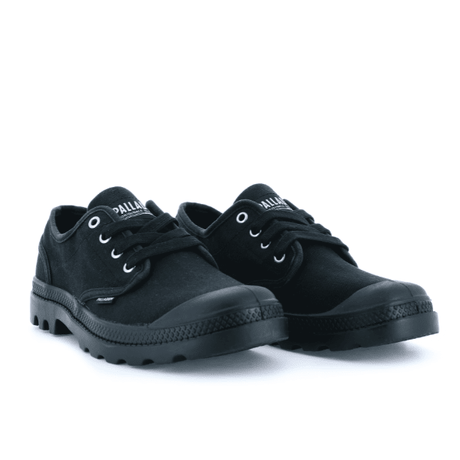 Pampa Oxford Black sneakers - pair of all-black canvas low-top oxfords with rubber soles