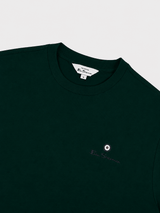 Ben Sherman Essential crew tee in college green – target emblem chest print close-up