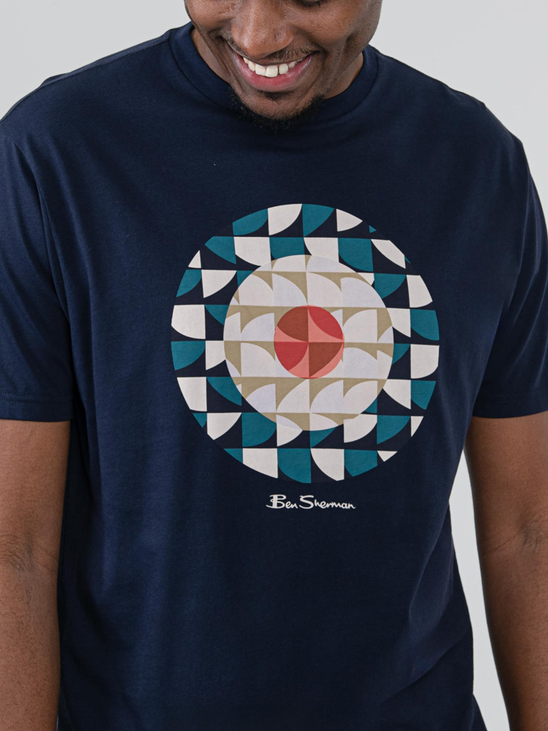 Close-up of Ben Sherman Geo Target T-Shirt in Navy showing circular geometric print detail