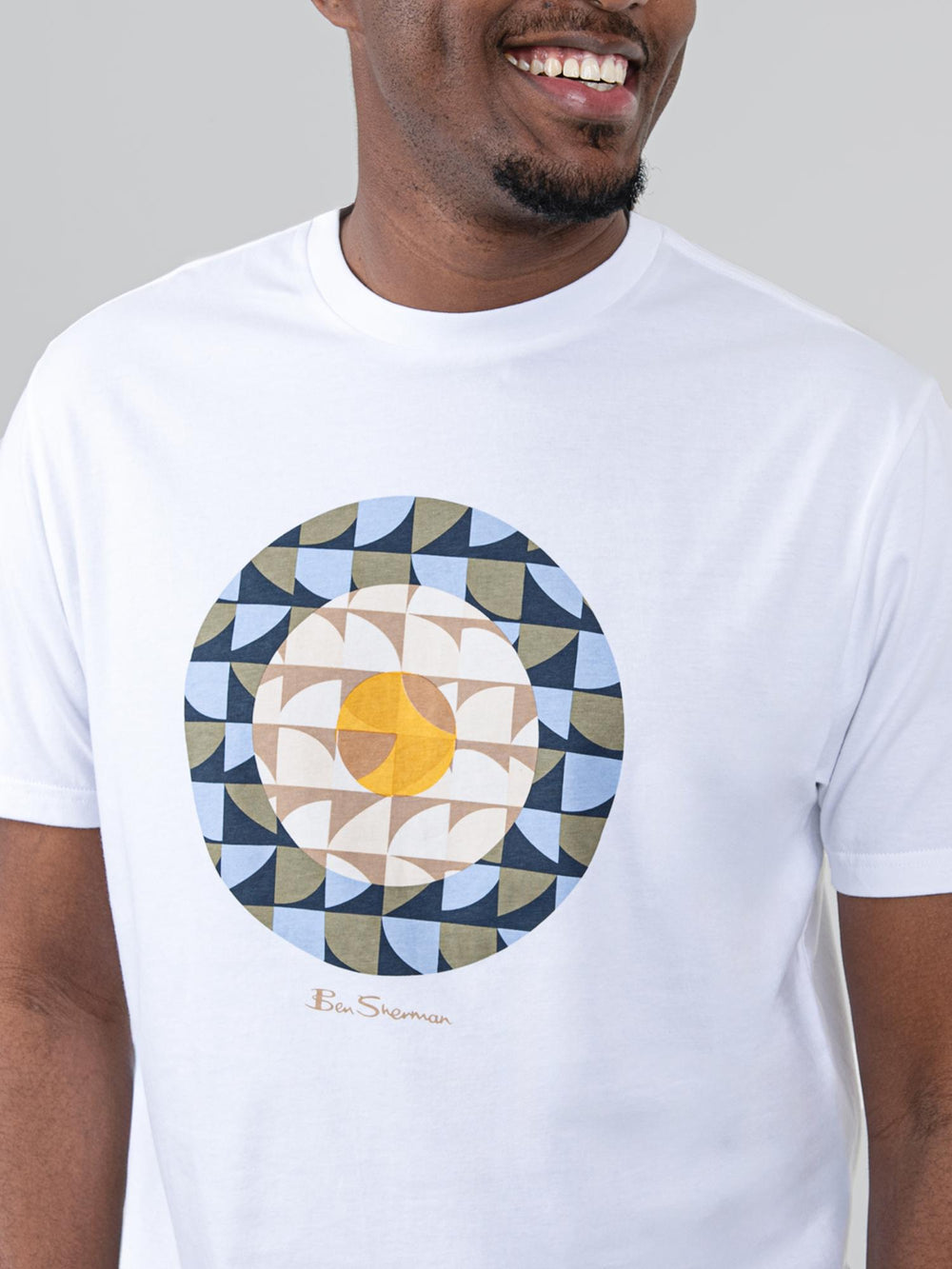 Close-up of Ben Sherman Geo Target T-Shirt in White showing circular geometric print detail
