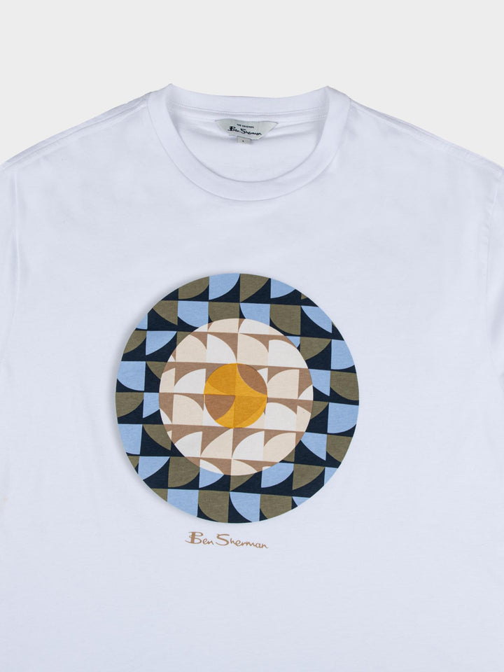 Ben Sherman Geo Target T-Shirt White — detail close-up of bold circular geometric Mod-inspired print
