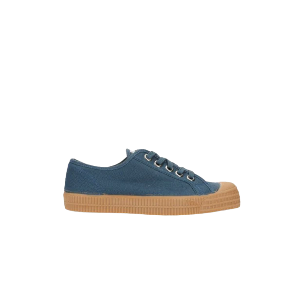 Partisan and Co Star Master 9F low-top sneaker in blue with natural rubber sole – 100% cotton upper, side profile view