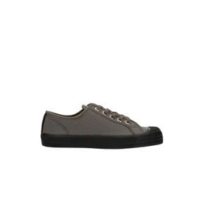 Partisan and Co Star Master low-top sneaker in grey with black sole – 100% cotton upper, side profile view
