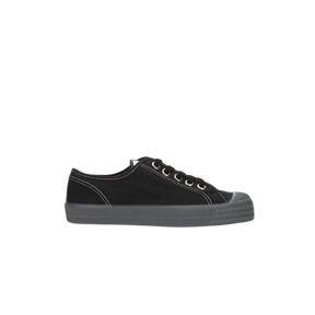 Partisan and Co Star Master low-top sneaker in black with grey sole – 100% cotton upper, side profile view