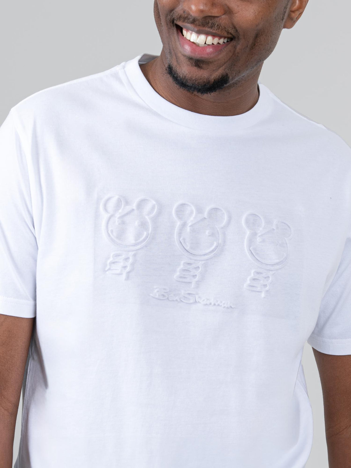Trio Embossed Happy Bears - White