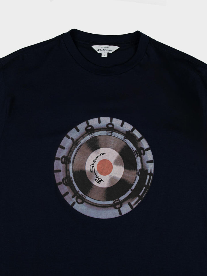 Ben Sherman Turn It Up Tee Navy – close-up of retro vinyl disc graphic on navy cotton fabric